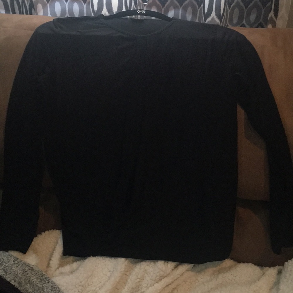 Iman size small black top
